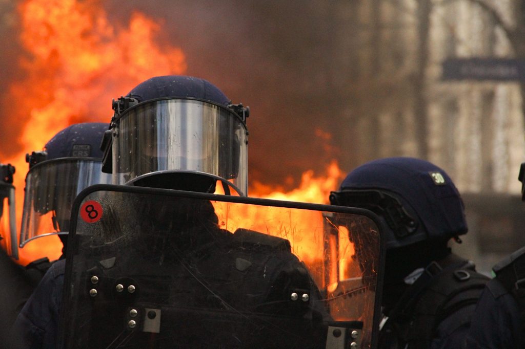 mensonges extreme droite